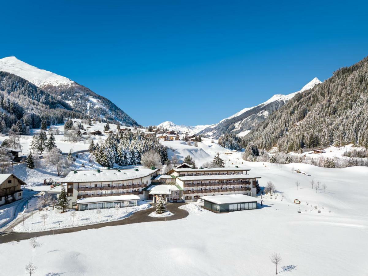 Defereggental Hotel & Resort Sankt Veit in Defereggen Exterior photo